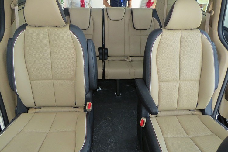 Chi tiet MPV KIA Sedona (CKD) sap ra mat tai Ha Noi-Hinh-7